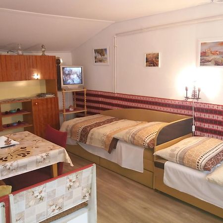 Nyari-Lak Apartman Villa Badacsonytomaj Luaran gambar